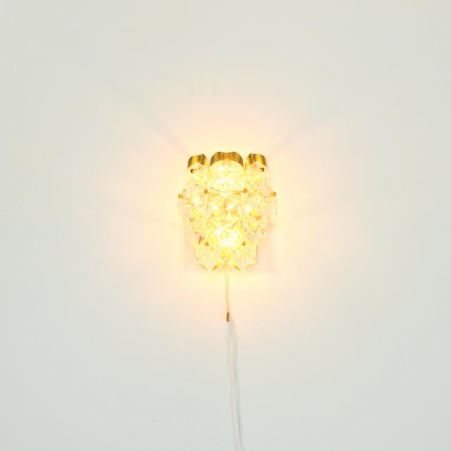 Faceted Crystal Glass & Brass Wall Light from Kinkeldey, Germany, 1970s For Sale - Image 6 of 9