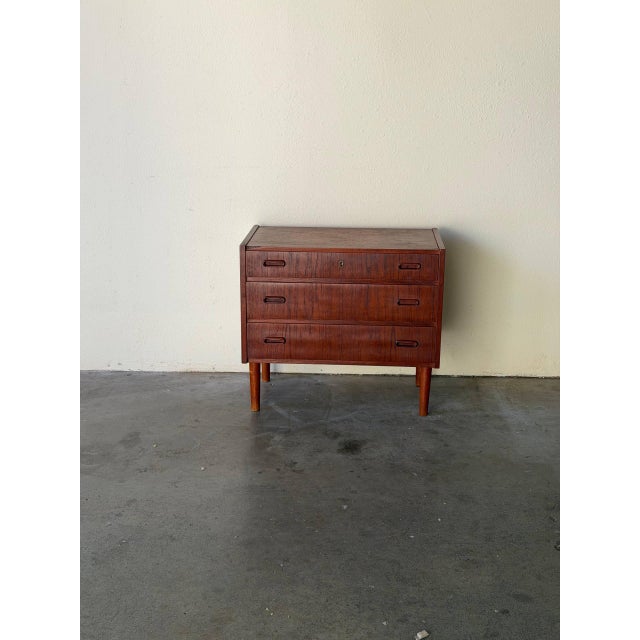Brown 1960s Mid Century Danish Teak 3 Drawer Chest – Vintage Scandinavian Small Dresser on Tapered Legs For Sale - Image 8 of 10