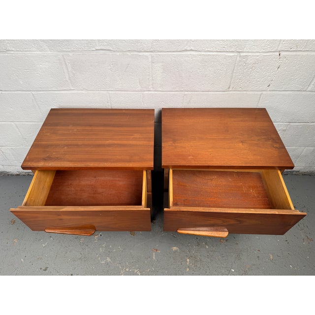 Pair of Mid-Century Modern Nightstands For Sale - Image 10 of 16