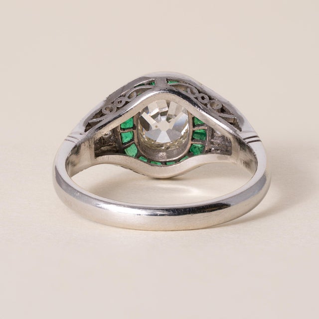 Early 20th Century Art Deco Platinum 1.02 Old Mine Cut Cushion Diamond Emerald Halo Ring, Size 7 For Sale - Image 4 of 4