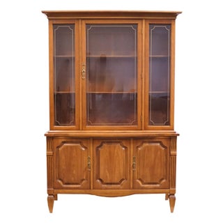 High End Vintage Solid Cherry Italian Provincial 45" China Cabinet 1570-334 in Fruitwood Finish For Sale