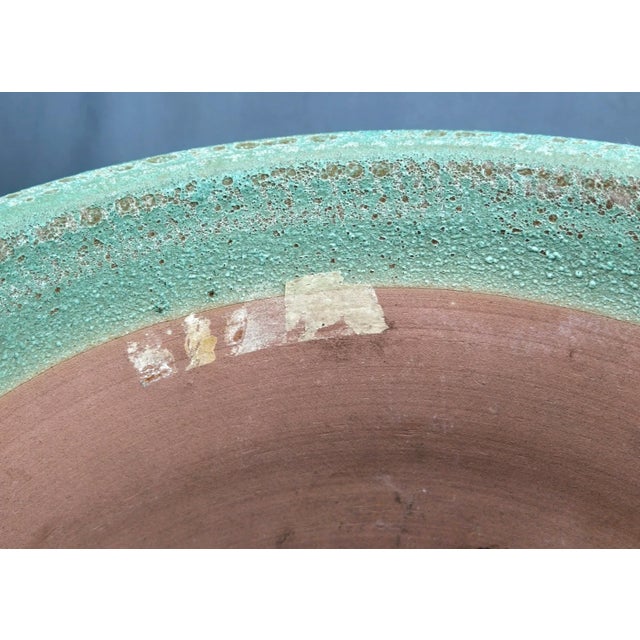 Late 20th Century Ribbed Pottery Planter With Green Volcanic Lava Crater Glaze For Sale - Image 13 of 18