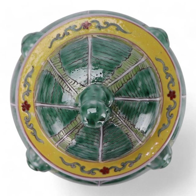 2020s Hand-Painted Bok Choy Cabbage Pattern Porcelain Ginger Jar With Foo Dog Lid For Sale - Image 5 of 5