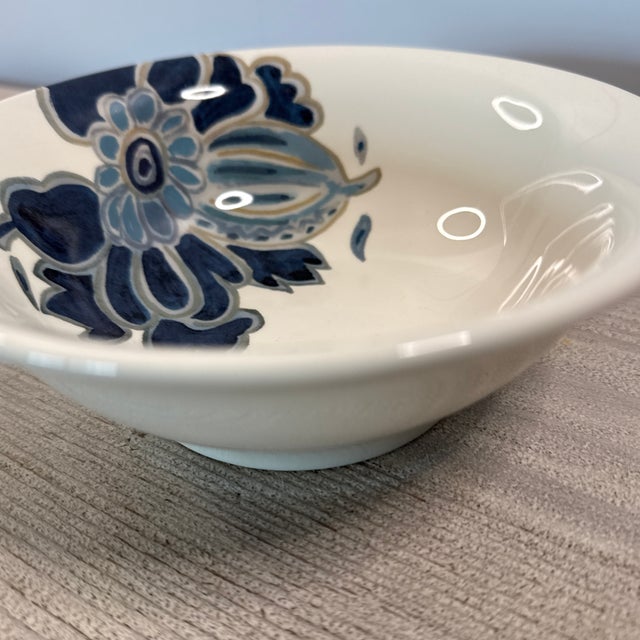 Fresh, classic French tabletop style from GIEN. This large cereal bowl in the Indigo pattern features a crisp white ground...