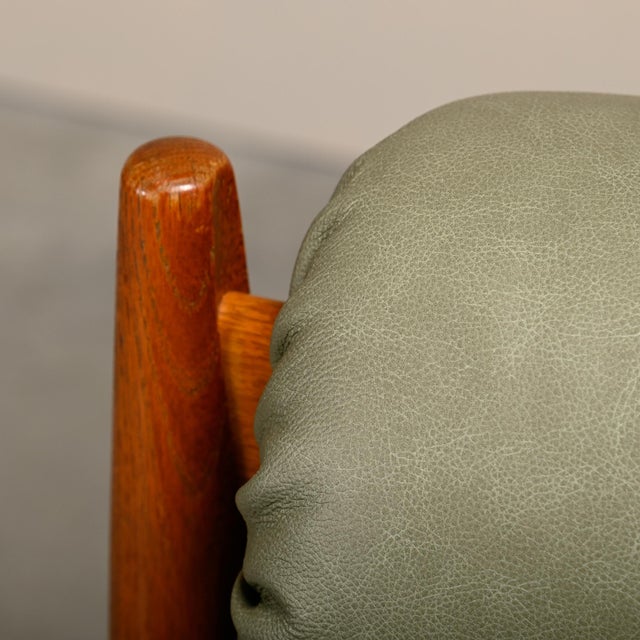 Set of Oak and Leather Lounge Chair in the style of Sergio Rodrigues and Jean Gillon, 1960s For Sale - Image 9 of 18
