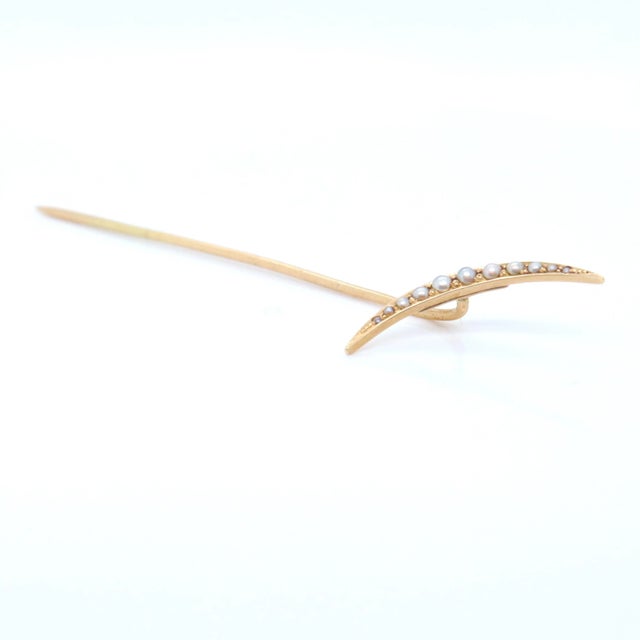 Vintage Antique 14k Gold & Seed Pearl Crescent Moon Stick Pin For Sale In Philadelphia - Image 6 of 8