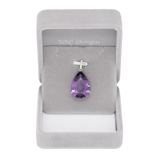 Modern 8.1Ct Amethyst Pendant With Earth Mined Diamond Accents: Solid 14k Gold, 23x16mm For Sale - Image 3 of 8