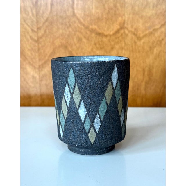Japanese Early Ceramic Teacup with Tomobako by Mihara Ken For Sale - Image 4 of 11