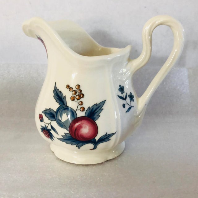 Shabby Chic Vintage Wedgwood Williamsburg Lidded Sugar Bowl & Creamer Set- 2 Pieces For Sale - Image 3 of 7