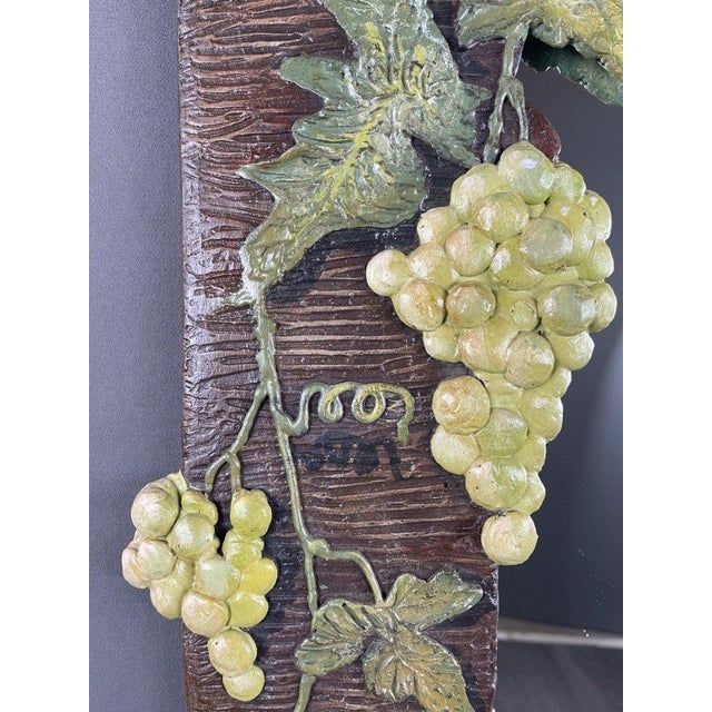 Stunning Carved Wooden Mirror with Vine Decoration We present this magnificent framed mirror in carved wood, adorned with...