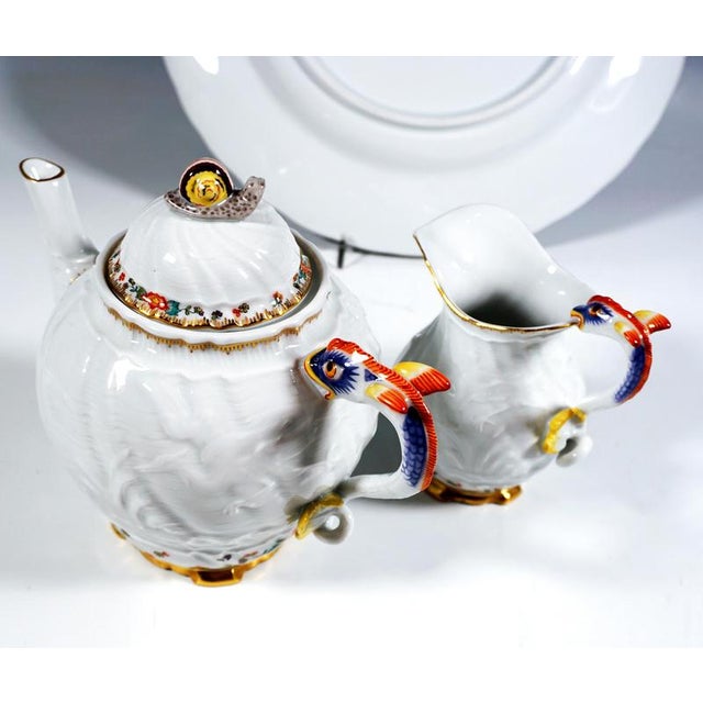 20th Century Swan Tea or Coffee Service with Indian Flowers for 6 from Meissen, Set of 22 For Sale - Image 5 of 11