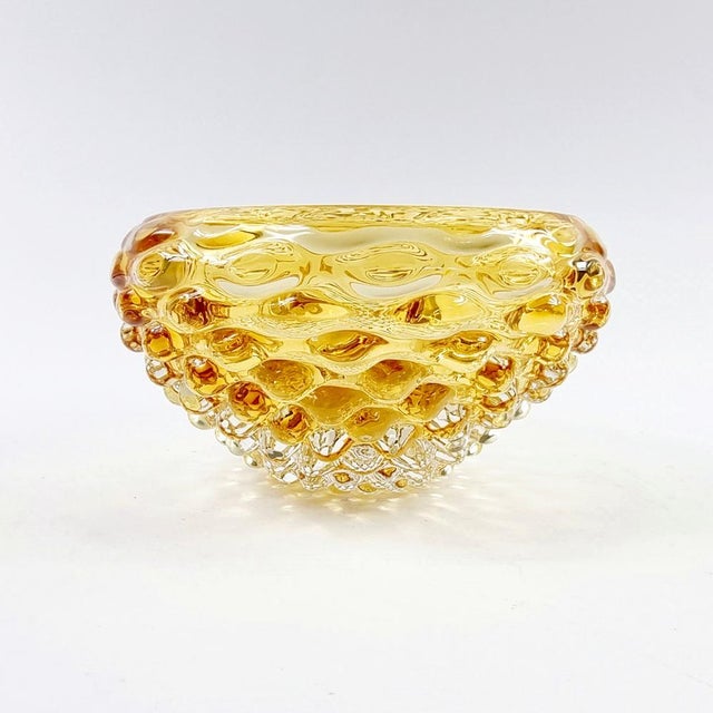 Murano glass "Lenti" bowl/centerpiece designed by Ercole Barovier for Barovier & Toso, Italy, 1940s/50s. Made of thick...