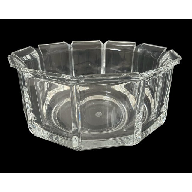 The Vintage Lucite William Bounds Grainware Regal Large 12" Serving Salad Bowl is a retro mid-century modern piece perfect...