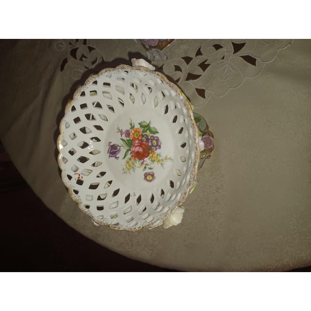 Figurative Antique Bros. Voigt & Alfred Voigt, Sitzendorf Figural Compote / Candy Dish For Sale - Image 3 of 6