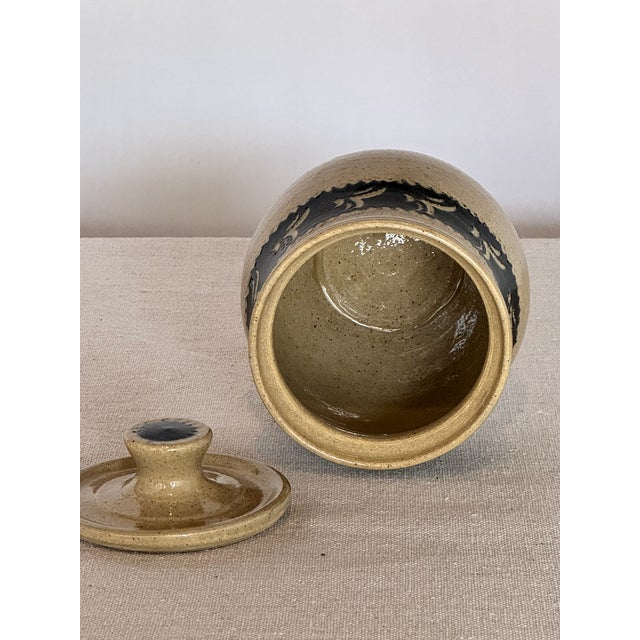 Early 20th Century 1900s Antique Ceramic Jar With Lid and Charming Black Details For Sale - Image 5 of 6
