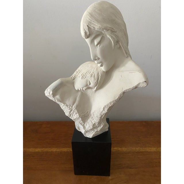 1980s Austin Productions Mother and Son Ceramic Sculpture For Sale In Miami - Image 6 of 7
