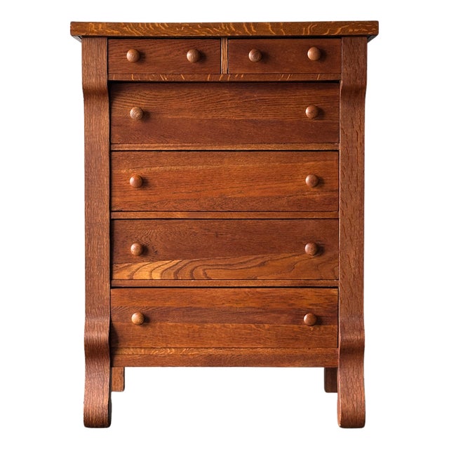 Early 20th Century Turn-of-the-Century Quartersawn Oak Chest of Drawers For Sale
