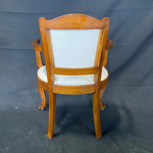 French Louis XV Carved Walnut Chair and Ottoman -Set of 2 For Sale - Image 4 of 12