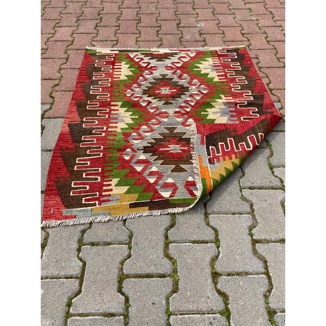 Red Mid 20th Century Cappadocia Turkish Vintage Southwestern Kilim Rug For Sale - Image 8 of 10