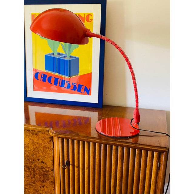 Elio Martinelli Elio Martinelli, Flex Calotta Mod. 660 Bright Red Table / Desk Lamp, Martinelli Luce Italy, 1972 For Sale - Image 4 of 12