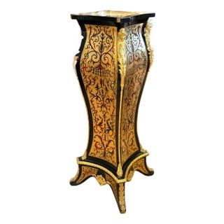 French Louis XV Pedestal Stand – Intricate Marquetry, Gilded Details & Hand-Applied Gold Leaf For Sale