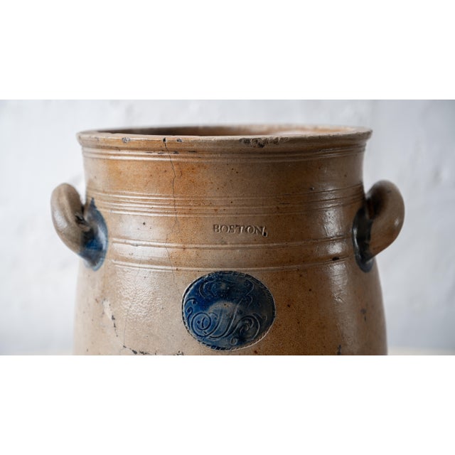 Jonathan Fenton Stoneware Jar, j.f. Cartouche & Cobalt Flower, Boston, c.1795 For Sale In Savannah - Image 6 of 18