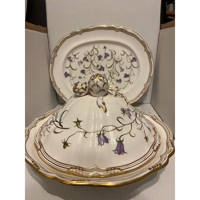 Beautiful set of Spode Campanula Round Covered Vegetable & Oval Serving Platter Blue Y8283-F both are in immaculate...