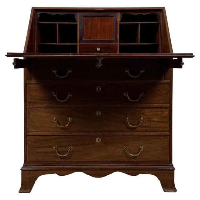 Early 20th Century English Cross-Banded Mahogany Bureau For Sale - Image 3 of 14