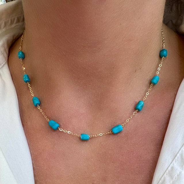 Gender: Ladies Metal Type: 14K Yellow Gold Length: 16.00 inches Chain Width: 1.55 mm Weight: 2.34 grams One ladies 14K...