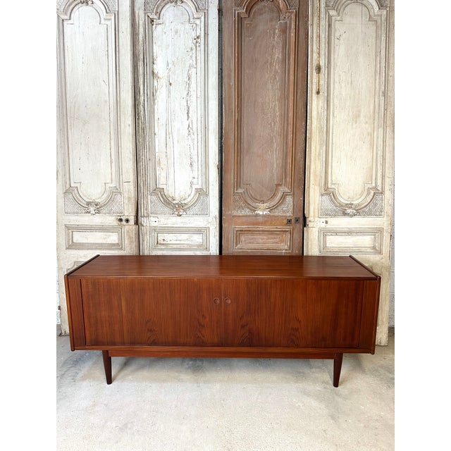 Mid-Century Modern Scandinavian Teak Sideboard, 1960 For Sale - Image 3 of 17