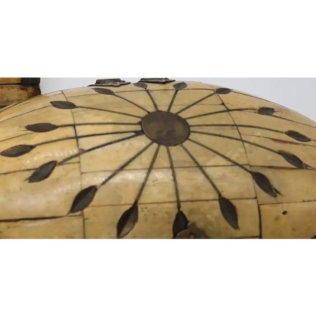 Curated Set of 3 Vintage Handcrafted Camel Bone & Brass Trinket Boxes For Sale - Image 4 of 15