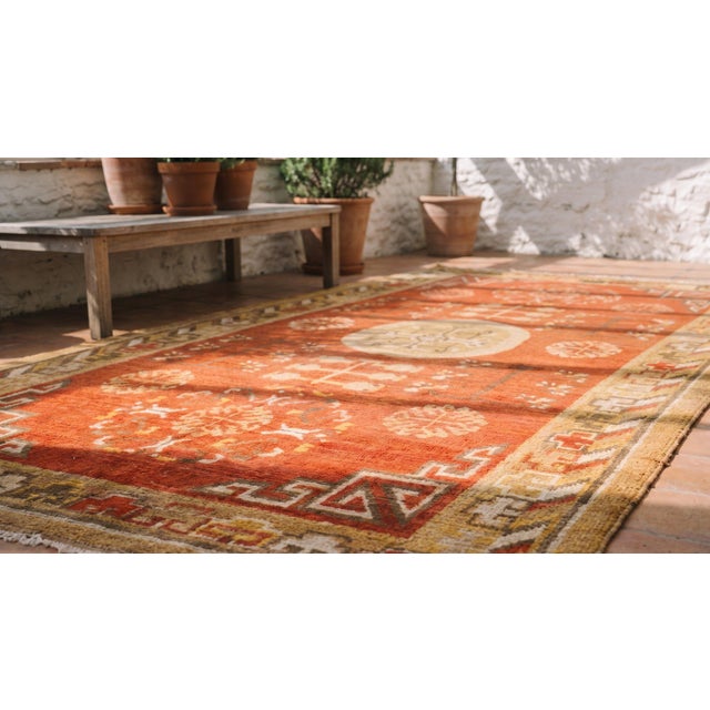 Orange 1920s Orange Medallion Rustic Central Asian Chinese Khotan Carpet 4' X 7' Handknotted Wool Rug For Sale - Image 8 of 8
