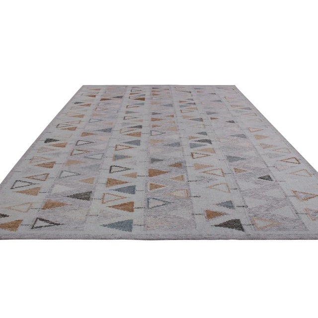 Looking for a custom size? For more information on customization capabilities, please reach out to custom@chairish.com....