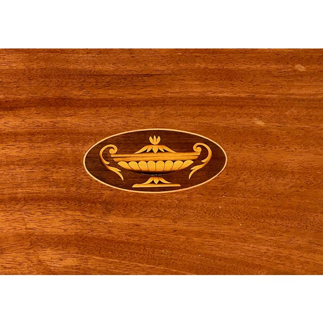 Edwardian Butler's/Serving Tray With Classical Inlay For Sale In San Francisco - Image 6 of 6