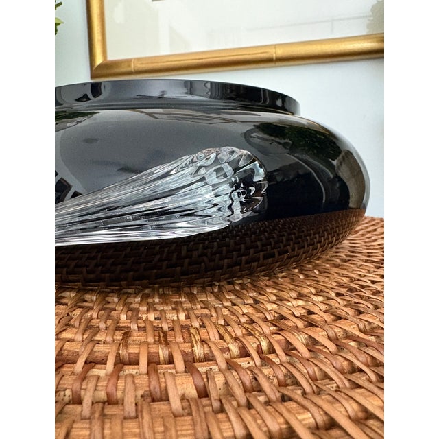 Hand-Blown Black Amethyst Vase Clear Swirled Handles Two's Company Vase Hand-Blown Black Amethyst Clear Swirled Handles For Sale - Image 4 of 9