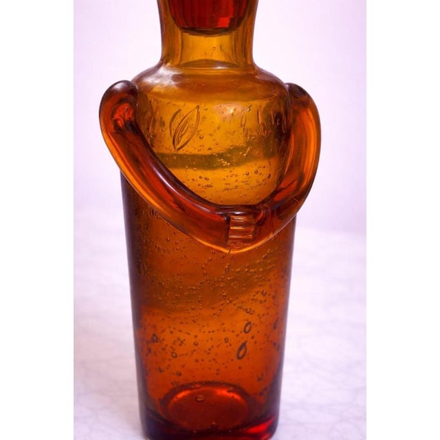1950s Vintage Swedish Amber Figural Art Glass Decanter by Erik Höglund for Boda, 1950s For Sale - Image 5 of 8
