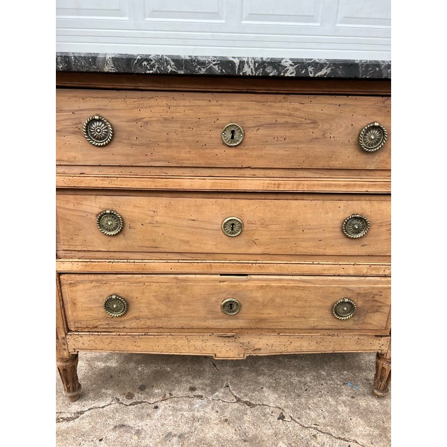 French 18th Century Louis XVI Marble Top Bleached Walnut Commode For Sale - Image 4 of 12