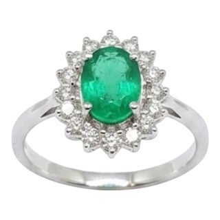 Stunning 18k Gold Emerald Halo Ring With 0.64ct Diamonds, New For Sale