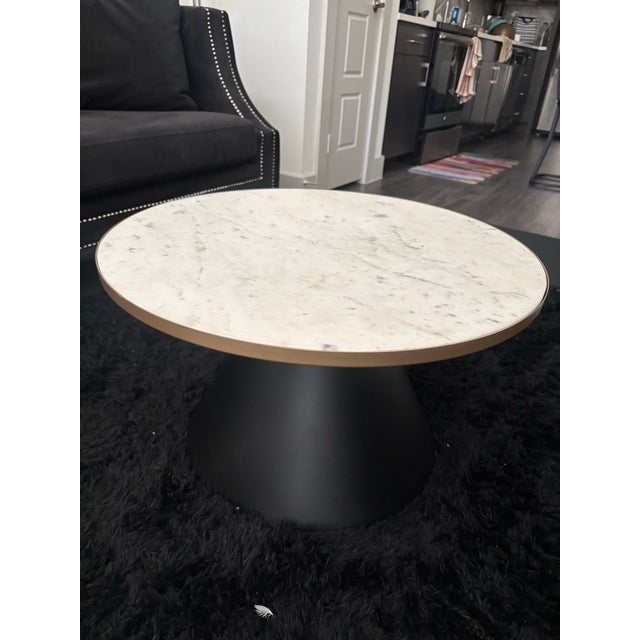 Marble Coffee RoundTable Set - End Table Set For Sale - Image 4 of 4