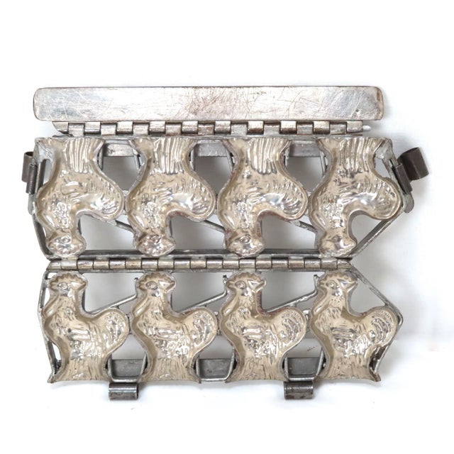 American Vintage Metal 4 Roosters - Chickens Chocolate Factory Mold For Sale - Image 3 of 13