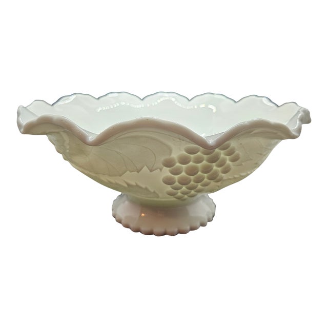 Vintage l.e. Smith White Milk Glass Grape & Leaves Pedestal Compote C1980s Usa 10"dia For Sale