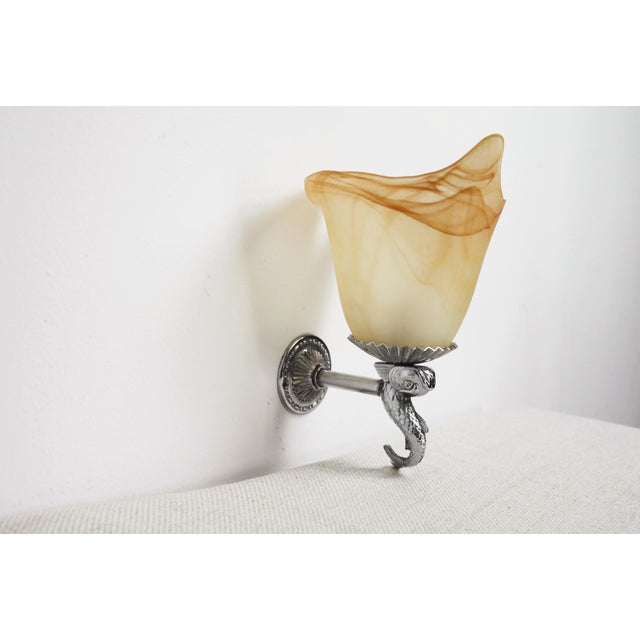 French Tulip and Fish Wall Sconce in Chrome and Peach Marbled Glass, 1940s For Sale - Image 11 of 11