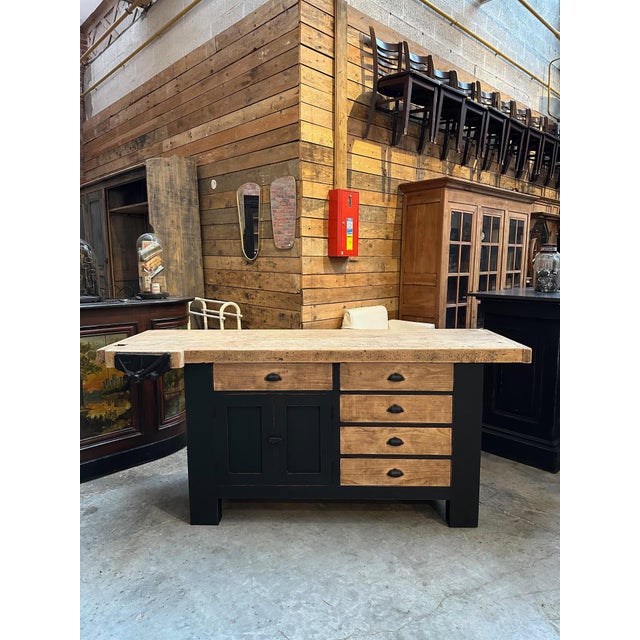 Antique Carpenter's Workbench in Wood For Sale - Image 4 of 16