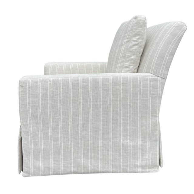 Lee Industries Traditional Swivel Chair For Sale In Atlanta - Image 6 of 9