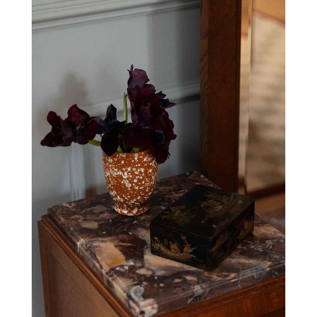 Pick your flowers from the garden and pop them inside your Bambino vase, which look lovely dotted across the table in...