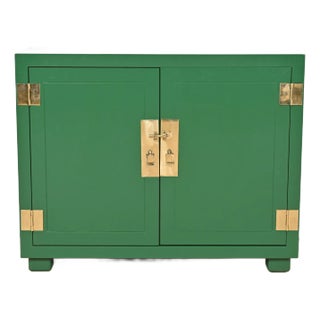 Henredon Mid-Century Hollywood Regency Campaign Green Lacquered Bar Cabinet, Newly Refinished For Sale