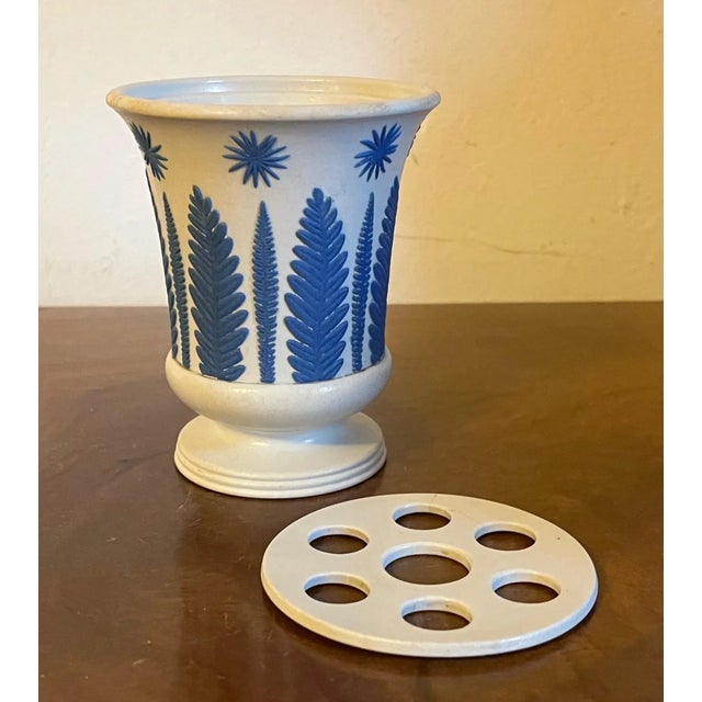 Antique early 19th century Wedgwood smear glaze jasperware flower frog or pot pourri vase and cover. Decorated with bright...