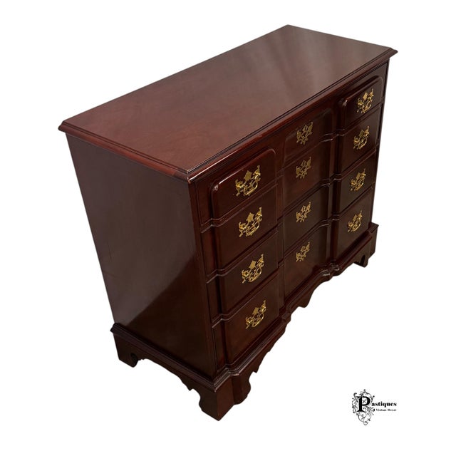 Wood Vintage Federal Style Mahogany Block Front Chest of Drawers For Sale - Image 7 of 11