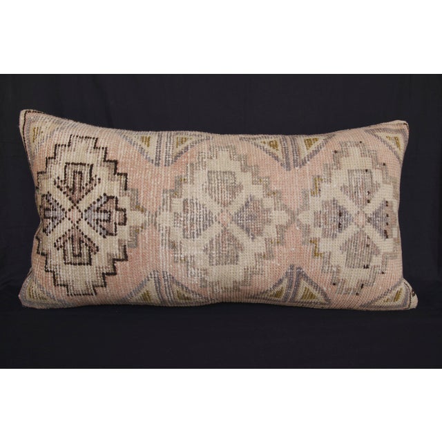 Here i am listing a 100% Handmade double knotted rug pillow cover, made from Vintage Oushak carpet rug. This’s a modern...
