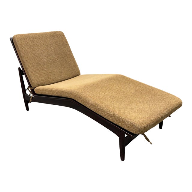 Ib Kofod-Larsen for Selig Furniture Chaise Lounge, Mid 20th Century For Sale